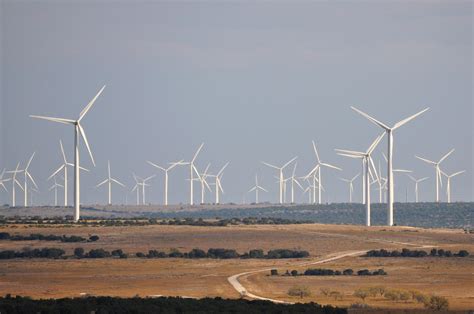Texas leads the country in combined wind, solar renewable energy